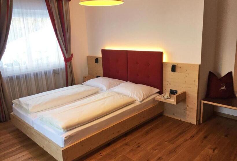 اتاق استاندارد با بالکن, Ortler