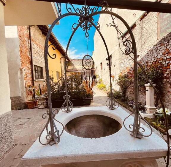 Стандартный Номер Кровать Кинг, B&b Corte Sul Naviglio Cin I T 0 1 5 0 7 0 C 1 3 X U I L Q C V