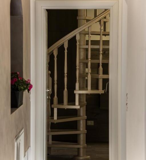 스탠다드 룸 킹사이즈 침대, B&b Corte Sul Naviglio Cin I T 0 1 5 0 7 0 C 1 3 X U I L Q C V
