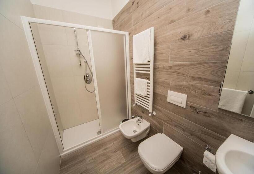 Стандартный Номер Кровать Кинг, B&b Corte Sul Naviglio Cin I T 0 1 5 0 7 0 C 1 3 X U I L Q C V
