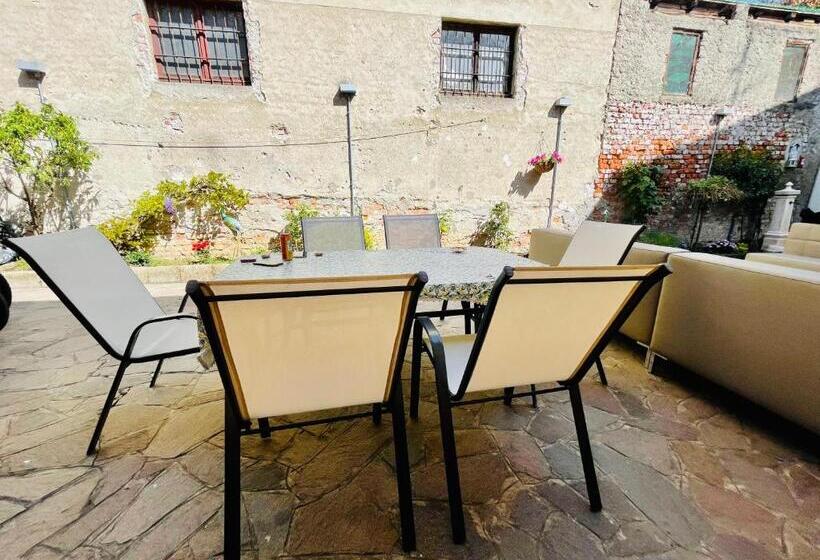 Номер Стандарт, B&b Corte Sul Naviglio Cin I T 0 1 5 0 7 0 C 1 3 X U I L Q C V