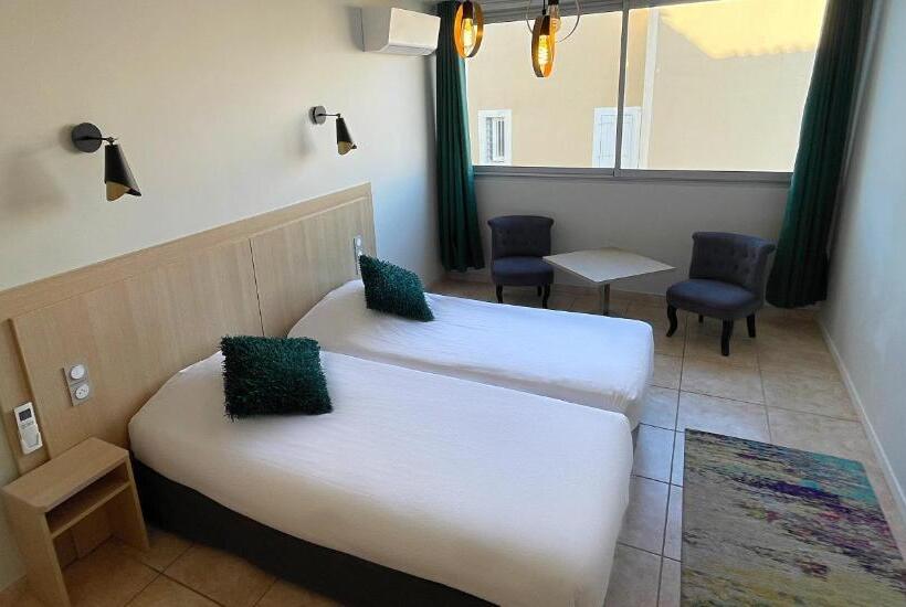 Номер Стандарт, Hôtel La Grande Conque