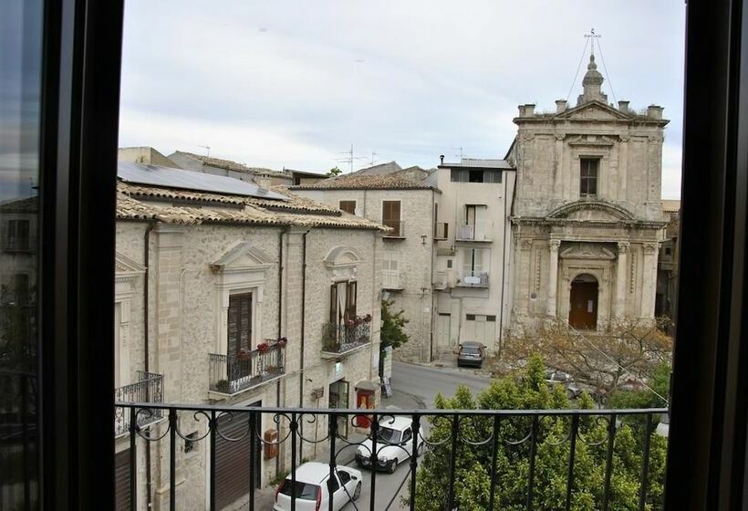 Номер Стандарт с Балконом, Casa Natia
