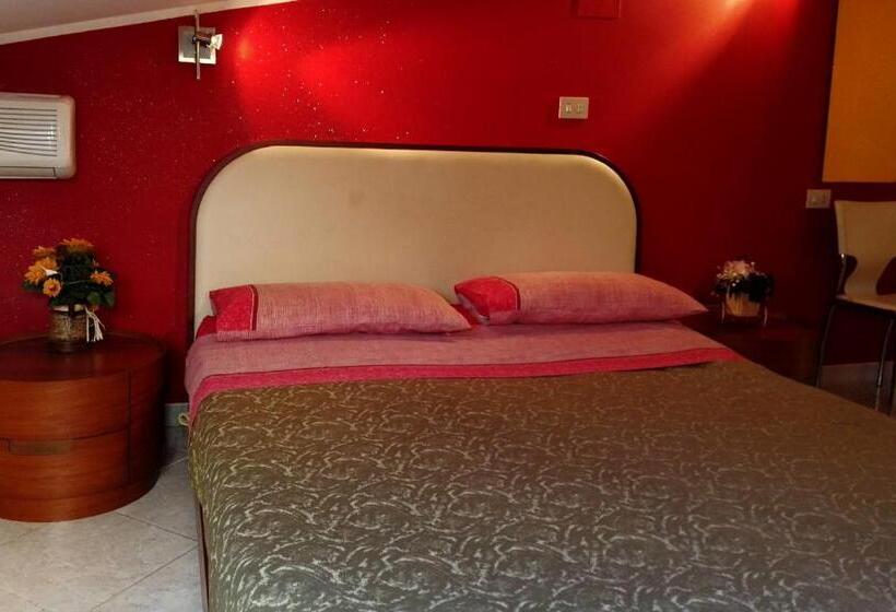 Номер Стандарт Трехместный, Albergo B&b Ristorante Grace