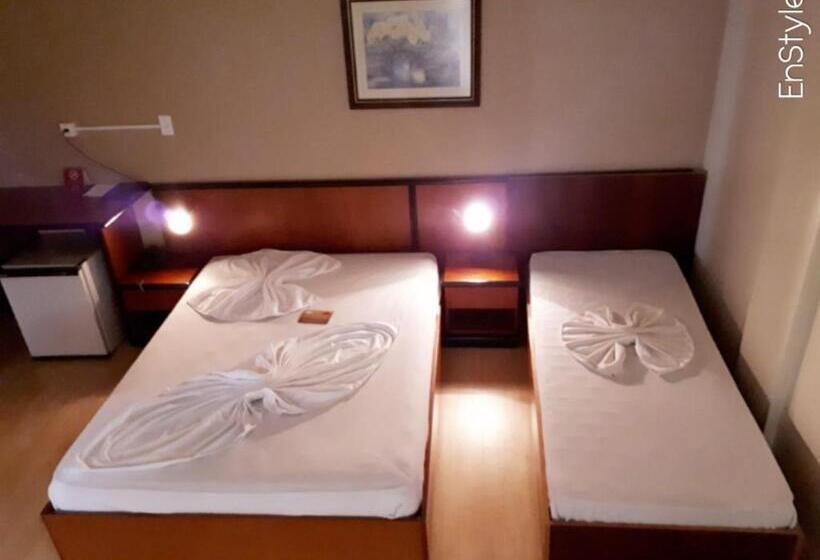 4인용 스탠다드 룸, Geneviee Palace