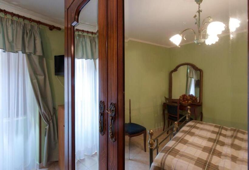 Standard room with outdoor bath, La Casa Dei Nonni B&b