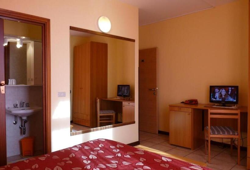 Номер Basic, Ristorante La Rosa