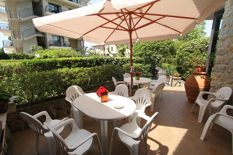 スタンダードシングルルーム, Montecarlo