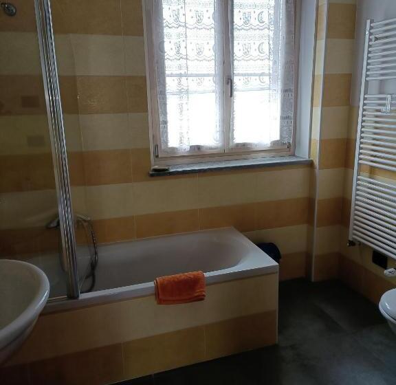 패밀리 룸, Rosatea B&b