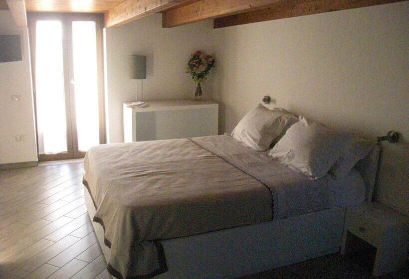 Полулюкс с Балконом, B&b Radici24