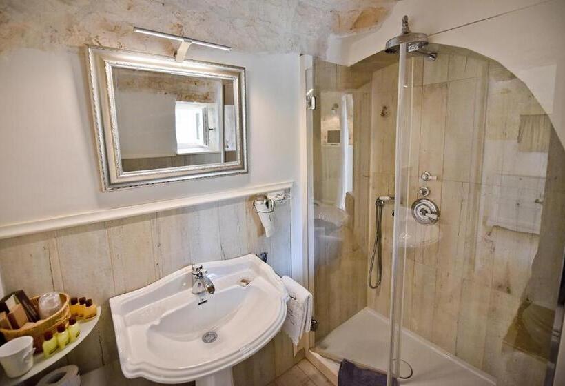 اتاق سوپریور, Leonardo Trulli Resort