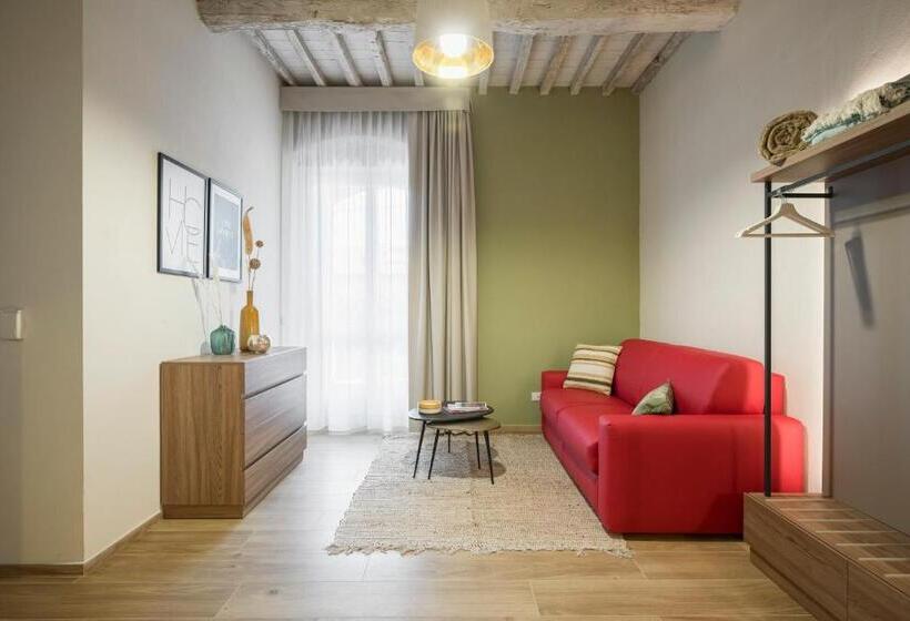 Люкс, Botrona B&b