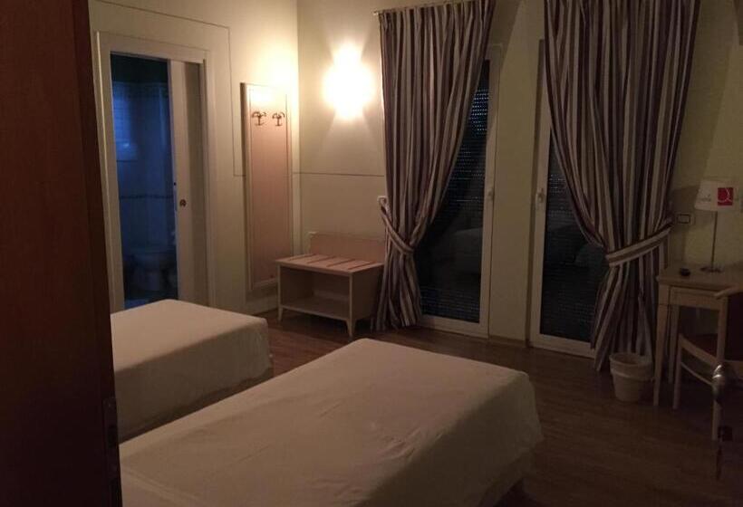 스탠다드 트리플 룸, Albergo La Quiete