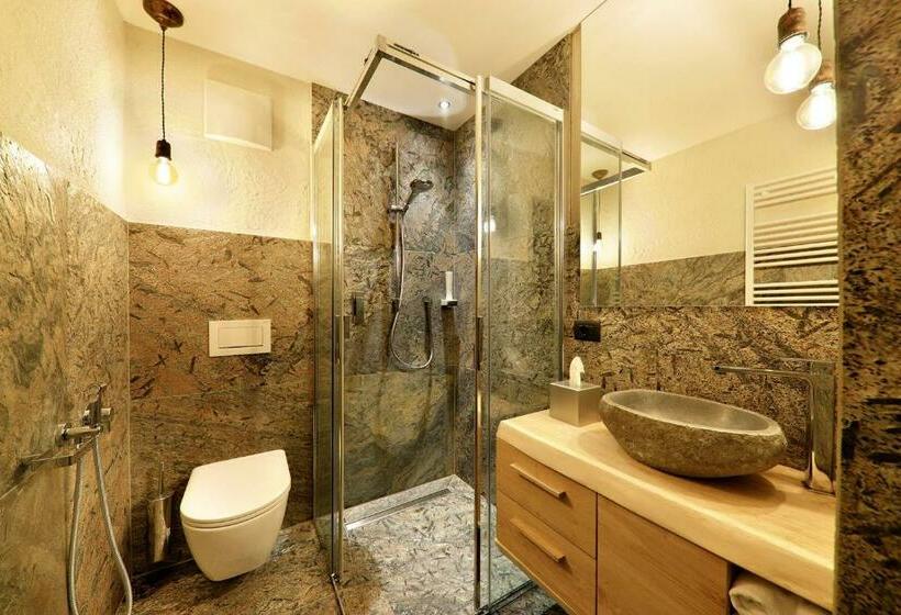 Номер Стандарт, Ratschingserhof