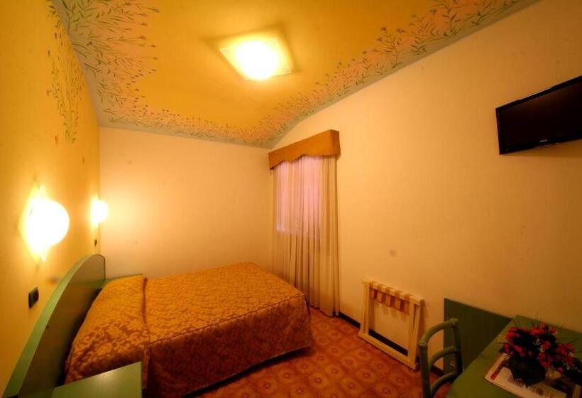 标准间, La Favorita Apricale B&b & Ristorante