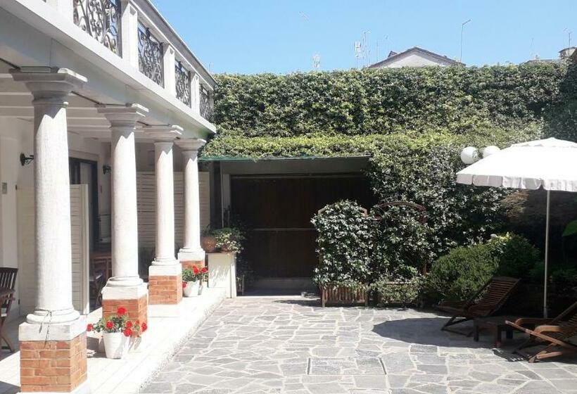 Номер Стандарт, Casa Di Carlo Goldoni   Dimora Storica