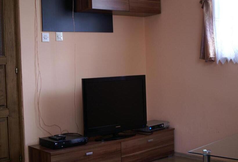 Апартаменты 1 Спальня с Террасой, Bed & Breakfast Helena