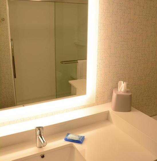 장애인을 위한 킹사이즈 침대 스탠다드 룸, Holiday Inn Express & Suites   Pittsburgh   Monroeville, An Ihg
