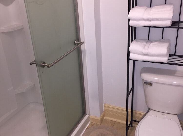 Апартаменты Классик 1 Спальня, Historic Downtown Capitol Hotel Vacation Suites