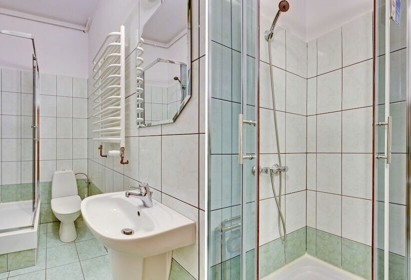 Pokój Standard Trzyosobowy, Nice Rooms   Pokoje Gościnne
