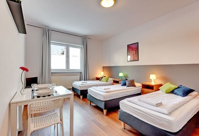 Pokój Standard Trzyosobowy, Nice Rooms   Pokoje Gościnne