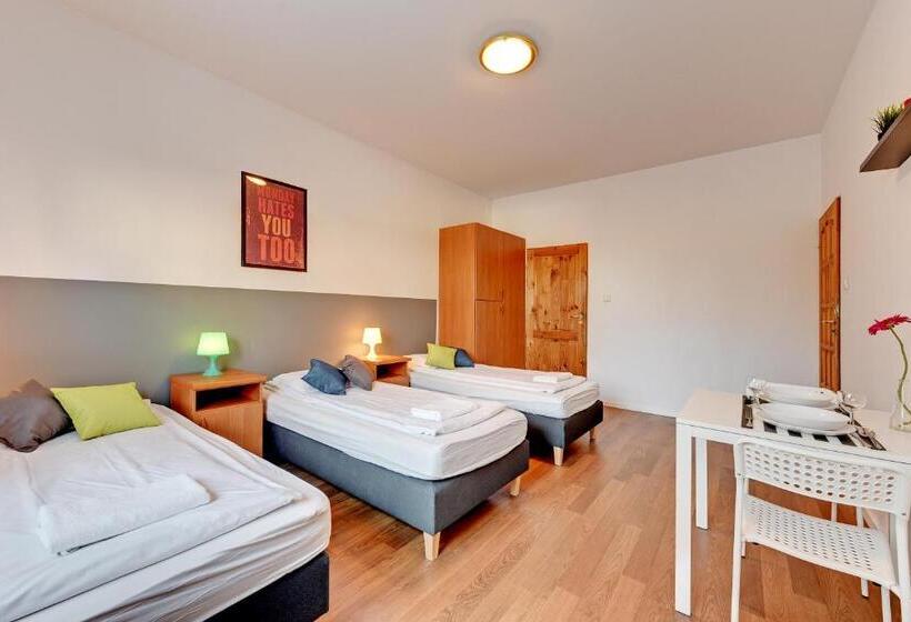 חדר סטנדרט לשלושה, Nice Rooms   Pokoje Gościnne