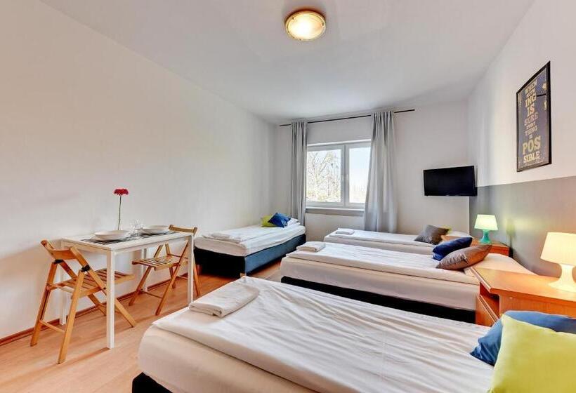 Pokój Czteroosobowy Standard, Nice Rooms   Pokoje Gościnne