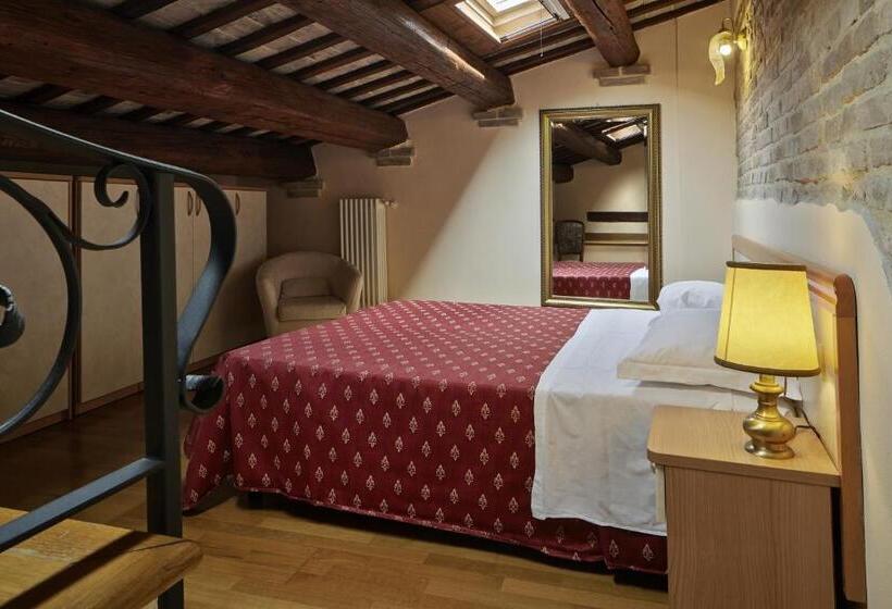 اتاق دوبلکس, Residence Cavour 63