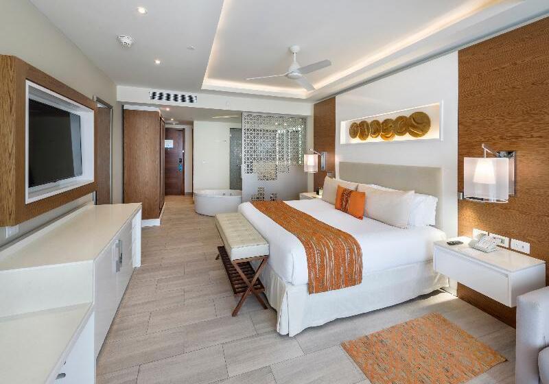 سوئیت جونیور کلوب با چشم‌انداز دریا, Royalton Bavaro, An Autograph Collection Allinclusive Resort & Casino