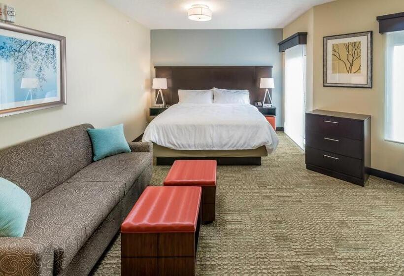 带大床的复式套间, Staybridge Suites   Saskatoon   University, An Ihg