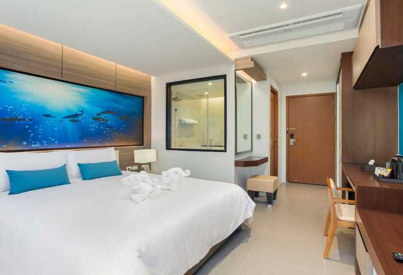 디럭스 룸, The Marina Phuket