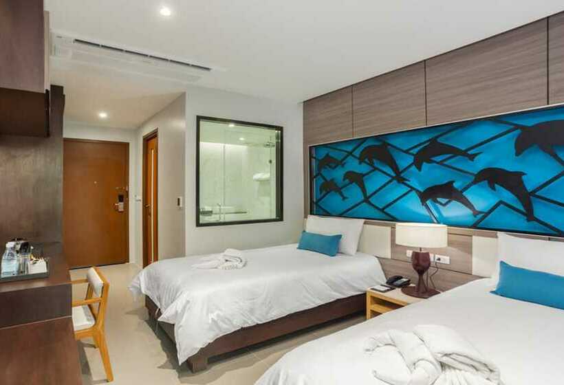 디럭스 룸, The Marina Phuket