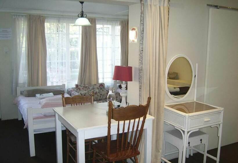 Семейный Номер, Nutmeg Guest House