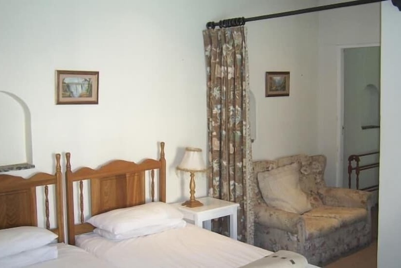 Семейный Номер, Nutmeg Guest House