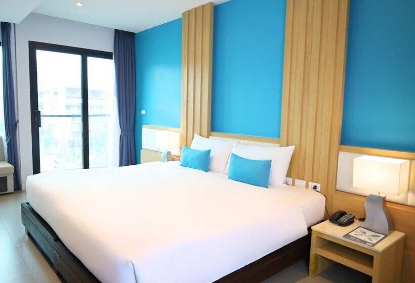 디럭스 룸, The Marina Phuket