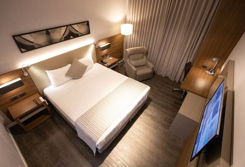 Номер Superior, Jl Hotel By Bourbon