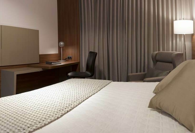 Номер Superior, Jl Hotel By Bourbon
