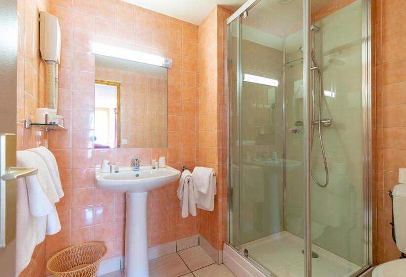 Семейный Номер, Hôtel Beau Site
