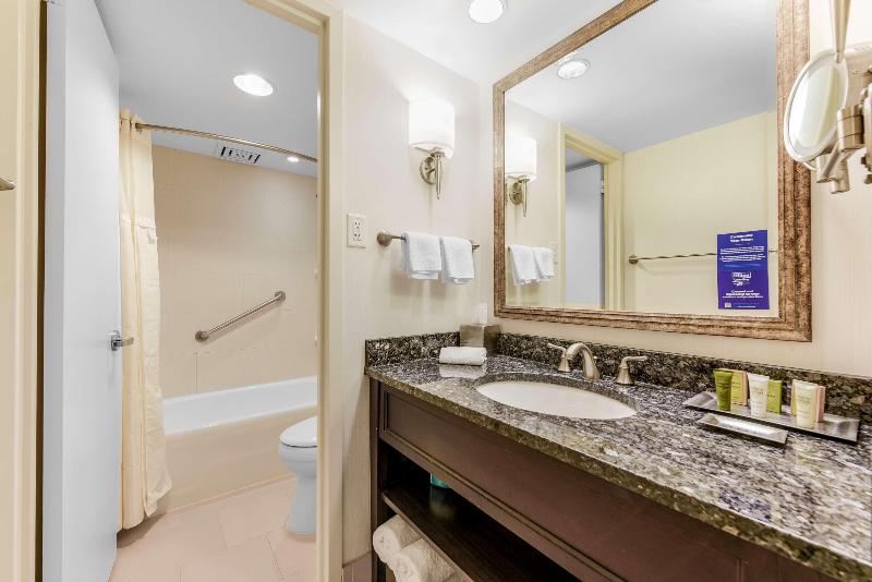 Номер Deluxe, Hyatt Centric San Isidro Lima