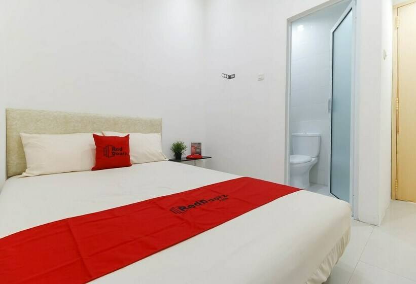 Номер Стандарт, Reddoorz Plus @ Kapuk Business Park