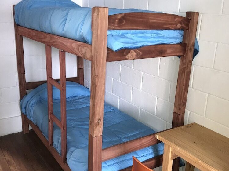 共用房间的床, Student’s Hostel