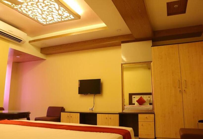 سوییت جونیور, Amir S Dhaka