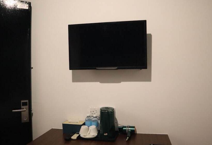اتاق استاندارد یک نفره, Room V At Kluang Parade