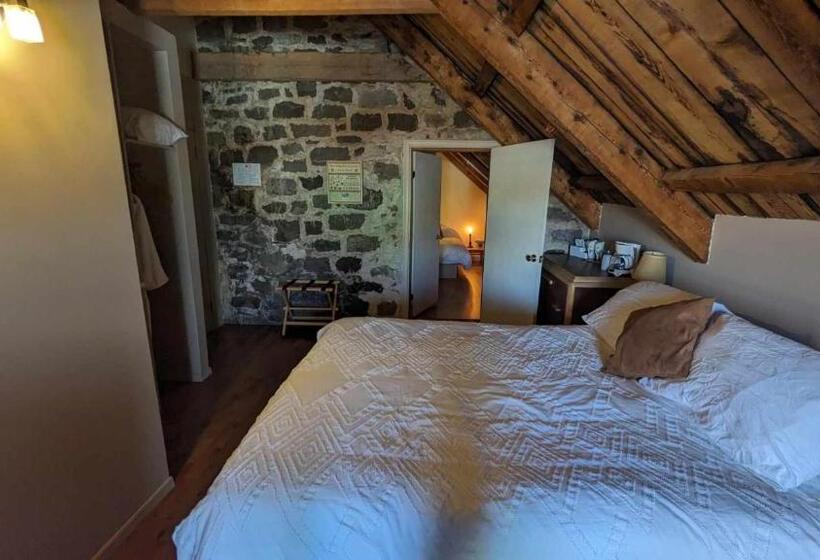 Семейный Номер, La Maison Rousseau
