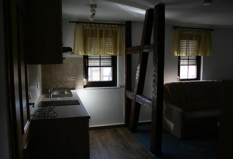 חדר סטנדרט לשלושה, Gasthaus & Hotel Zur Linde