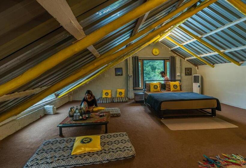 디럭스 4인 룸, The Hosteller Kasol
