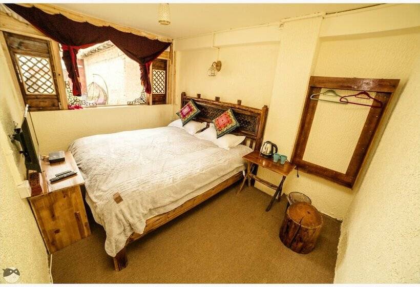 Номер Стандарт, Yi's Hostel