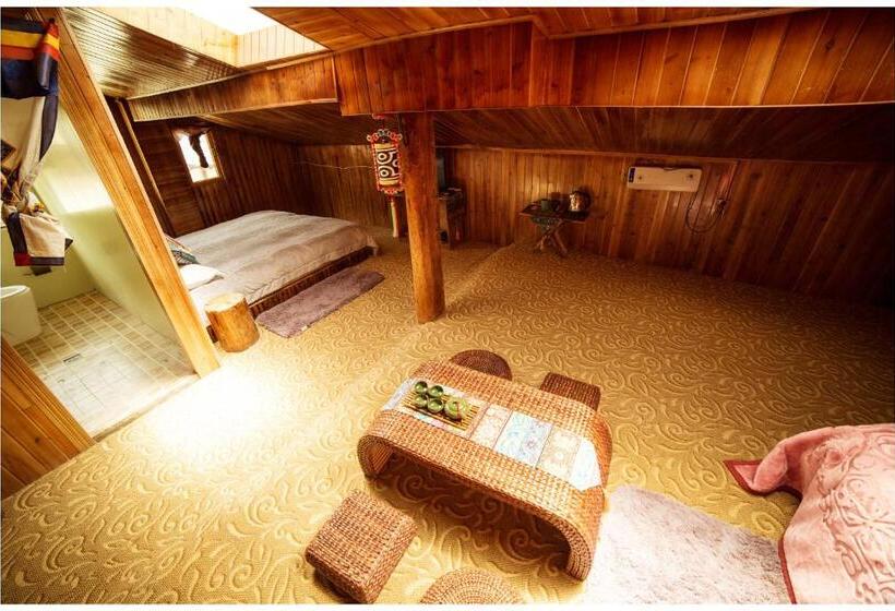 Номер Deluxe, Yi's Hostel