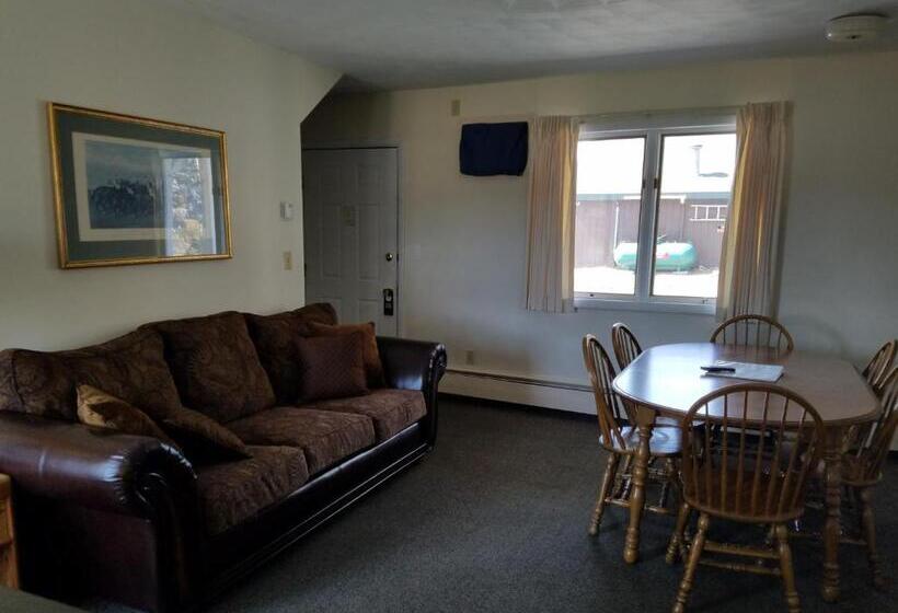 Family Suite, Clark S Beach Motel