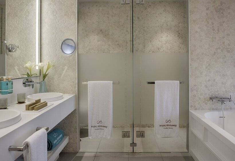 带2个卧室的别墅, Royal Hideaway Corales Suites